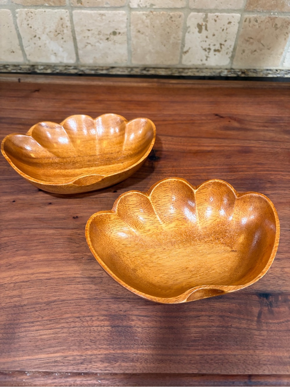 Vintage Mid Century Modern Clamshell Bowls - Set of 2
